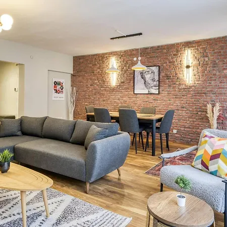 Prestige, Spacious, 3br Daire *